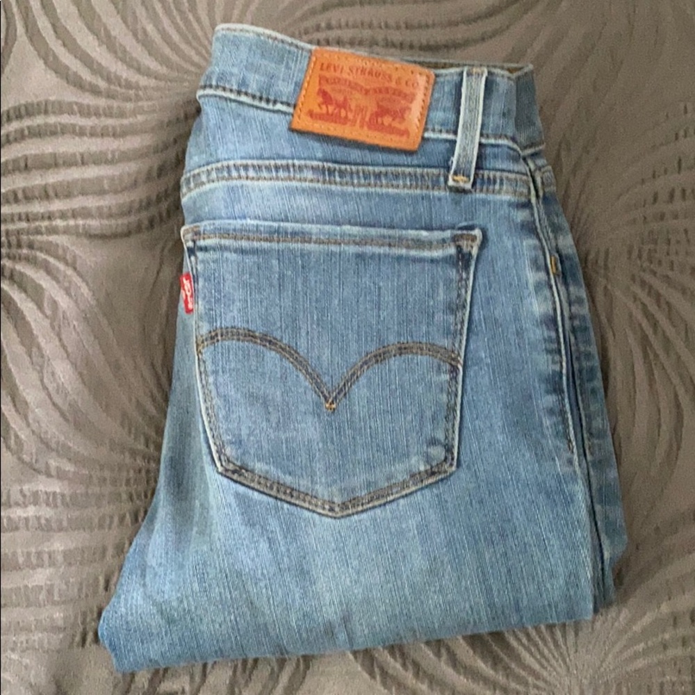 Levi’s 710 super skinny light wash jeans